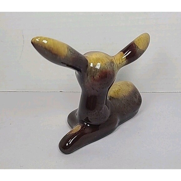 Blue Mountain Collection Canadian Resting Fawn Ceramic Figurine - Picture 4 of 7